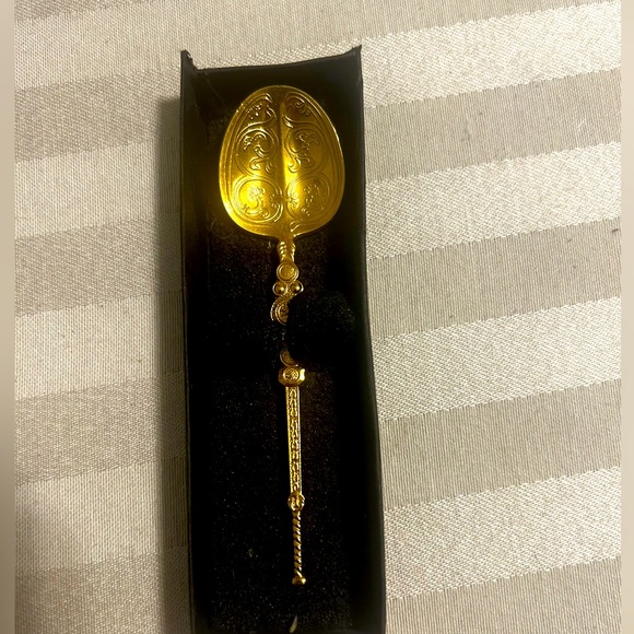 Vintage Westair Reproductions Anointing Spoon, “Crown Jewels”, 1972 UK - Picture 1 of 5